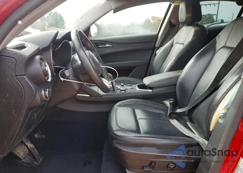 2020 Alfa Romeo Stelvio z USA, uszkodzony, nr VIN ZASPAKAN0L7C76053